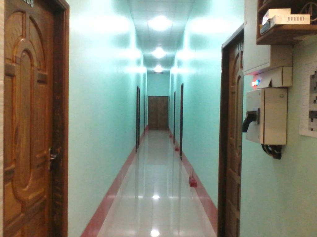 Aung Tha Pyay Hotel 3 Yangon Cameră foto